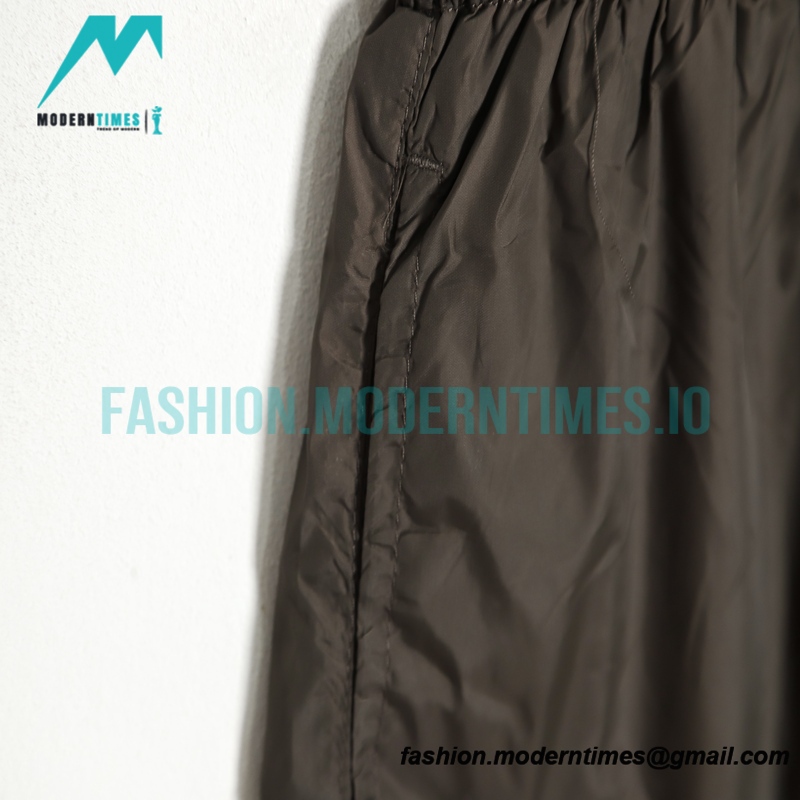 Moncler - White Leather Beach Shorts Pants Moncler - White Leather Beach Shorts Pants